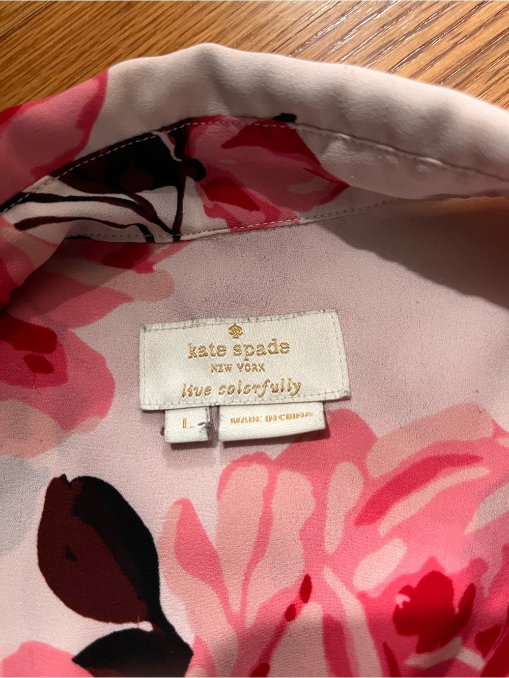 Kate Spade Rose Button Down Blouse Size Large - Picture 2 of 2